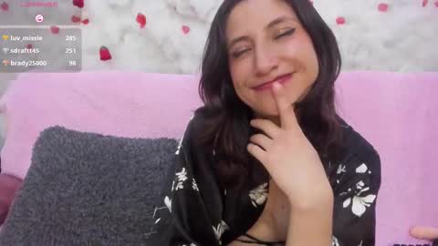 Snapshot of skarletjhonson_ chatting on February 2026 05:44:01 PM Skarlet online show from February 2026 05:44:01 PM