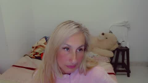 Arlett online show from May 2026 05:03:02 AM
