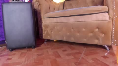skarlettbarnes online show from April 2026 11:49:02 AM