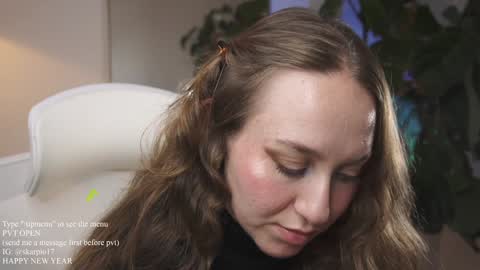 Snapshot of skarpio17 chatting on January 2025 10:09:01 PM Im Scarlett ONLINE 5pm-10pm NYC time online show from January 2025 10:09:01 PM