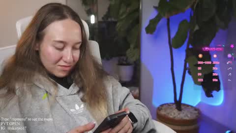 Snapshot of skarpio17 chatting on March 2025 03:40:01 AM Im Scarlett ONLINE 5pm-10pm NYC time online show from March 2025 03:40:01 AM