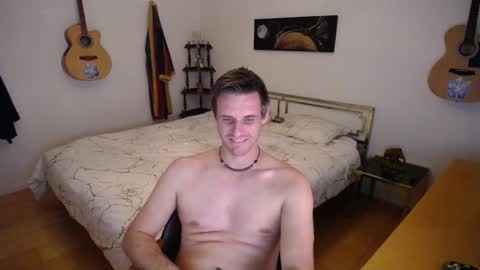 Snapshot of skatejocke chatting on October 2025 09:04:02 PM skatejocke online show from October 2025 09:04:02 PM