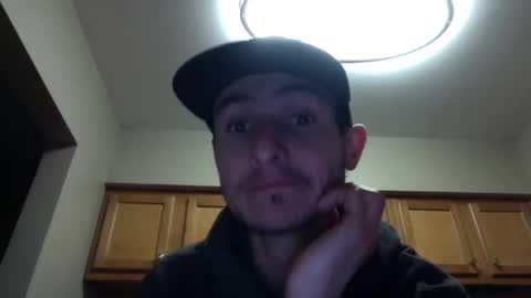 Snapshot of skater_v2 chatting on February 2025 10:04:01 PM Christopher online show from February 2025 10:04:01 PM