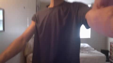 Snapshot of skater_v2 chatting on October 2025 01:17:01 PM Christopher online show from October 2025 01:17:01 PM