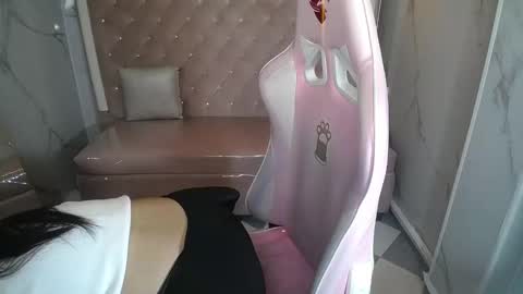 Skarlet online show from March 2026 01:16:01 PM