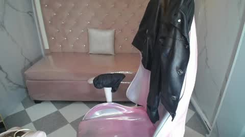 Skarlet online show from May 2026 12:23:01 PM