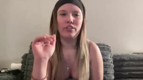 Snapshot of skiimaskabby chatting on February 2026 04:43:01 AM skiimaskabby online show from February 2026 04:43:01 AM