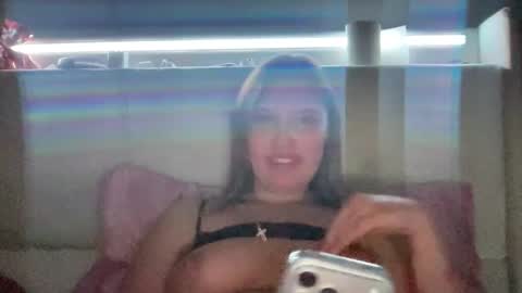 Snapshot of skiimaskabby chatting on February 2026 08:02:02 AM skiimaskabby online show from February 2026 08:02:02 AM