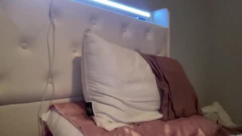 Snapshot of skiimaskabby chatting on March 2026 01:17:02 AM skiimaskabby online show from March 2026 01:17:02 AM