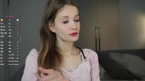 Emily online show from October 2025 04:51:02 PM