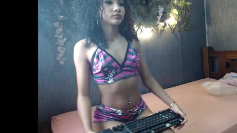 skinny_hot_girls_hard online show from April 2026 02:31:01 AM