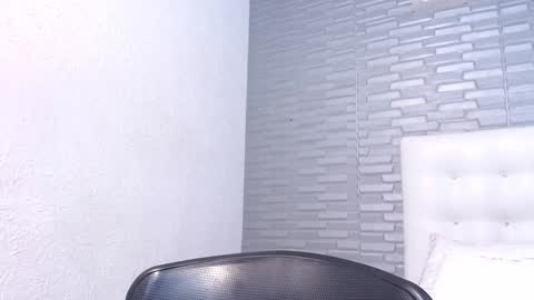 skinny_hottie18 online show from December 2024 10:50:01 PM