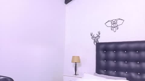 skinny_hottie18 online show from December 2024 05:18:02 PM