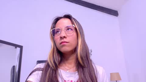 skinny_hottie18 online show from January 2025 01:32:02 PM