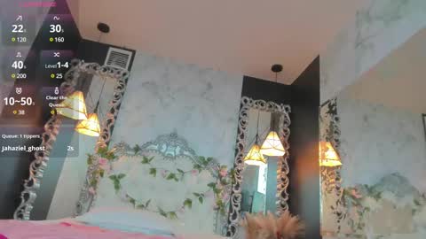 Snapshot of skinny_linda chatting on February 2025 04:17:02 PM online show from February 2025 04:17:02 PM