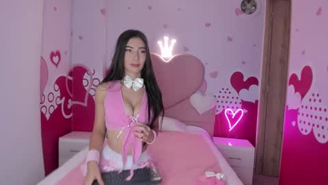 Snapshot of skinny_linda chatting on March 2025 10:16:02 AM online show from March 2025 10:16:02 AM