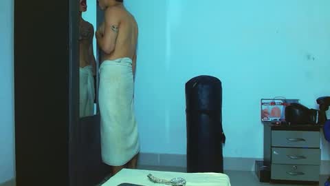 Snapshot of skinny_marked chatting on February 2025 09:04:02 PM skinny marked online show from February 2025 09:04:02 PM