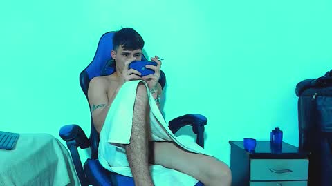 Snapshot of skinny_marked chatting on November 2025 10:42:02 PM skinny marked online show from November 2025 10:42:02 PM