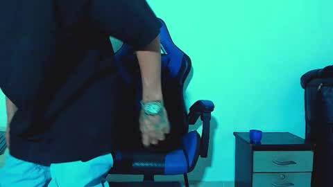 Snapshot of skinny_marked chatting on November 2025 12:43:01 AM skinny marked online show from November 2025 12:43:01 AM