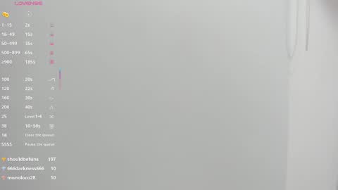 Snapshot of skinny_susana chatting on November 2025 11:21:01 AM online show from November 2025 11:21:01 AM