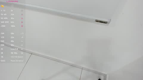 Snapshot of skinny_susana chatting on December 2025 11:38:02 AM online show from December 2025 11:38:02 AM