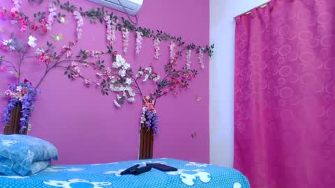 Snapshot of skinnybarbie022 chatting on May 2026 12:49:01 AM barbi online show from May 2026 12:49:01 AM