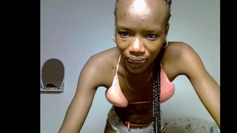 Linda independent model online show from January 2026 09:42:01 PM