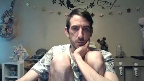 Snapshot of skinnybigcock2 chatting on March 2026 07:45:01 AM SkinnyBigCock2 online show from March 2026 07:45:01 AM