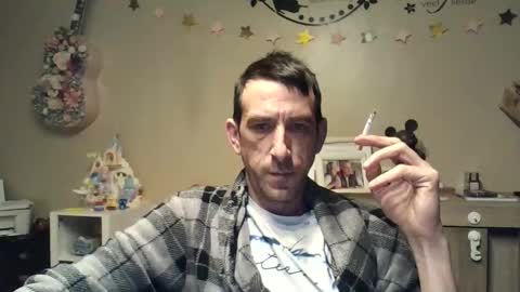 Snapshot of skinnybigcock2 chatting on April 2026 03:40:02 AM SkinnyBigCock2 online show from April 2026 03:40:02 AM