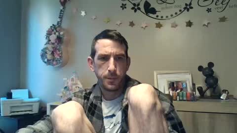 Snapshot of skinnybigcock2 chatting on April 2026 06:46:01 AM SkinnyBigCock2 online show from April 2026 06:46:01 AM