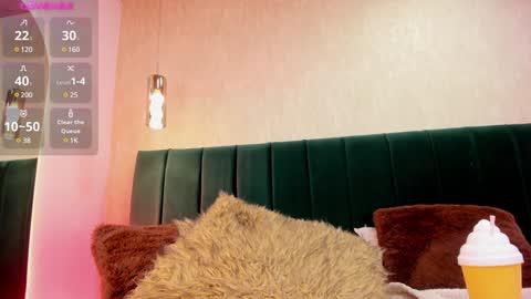 Snapshot of skinnydoll_1 chatting on December 2024 06:30:02 PM Mila online show from December 2024 06:30:02 PM