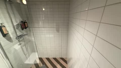 skinnyduderino online show from November 2025 08:38:01 AM