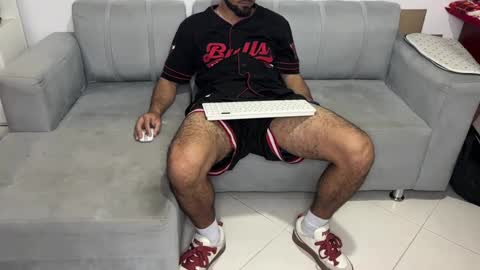 Snapshot of skinnylatin69 chatting on January 2025 03:50:02 AM skinnylatin69 online show from January 2025 03:50:02 AM