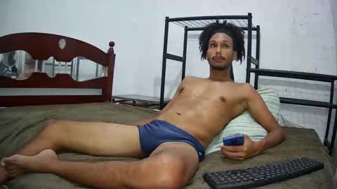 Skinny Latin Man online show from October 2025 12:07:01 AM