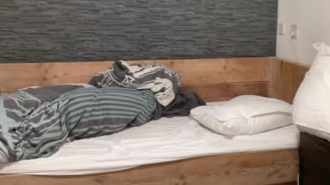 skinnysubboyfeet1999 online show from March 2026 05:23:02 PM