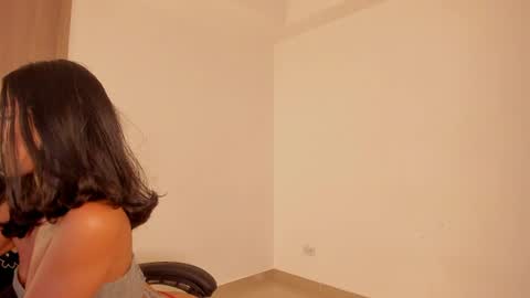 Snapshot of skinnyy__016__ chatting on June 2026 05:10:01 AM Skinnyy online show from June 2026 05:10:01 AM