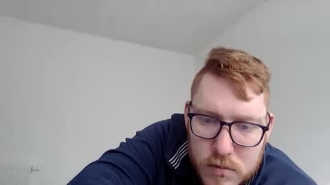 Snapshot of sklave_s chatting on March 2025 02:04:02 PM sklave_s online show from March 2025 02:04:02 PM