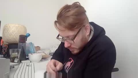 sklave_s online show from March 2026 09:02:02 AM