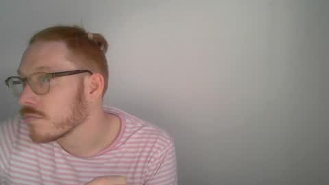 Snapshot of sklave_s chatting on August 2026 06:33:02 PM sklave_s online show from August 2026 06:33:02 PM