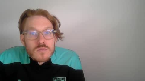 Snapshot of sklave_s chatting on August 2026 03:25:01 PM sklave_s online show from August 2026 03:25:01 PM