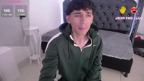 Snapshot of skorpyonmusclee chatting on December 2024 08:26:01 AM Skorpyon Musclee online show from December 2024 08:26:01 AM