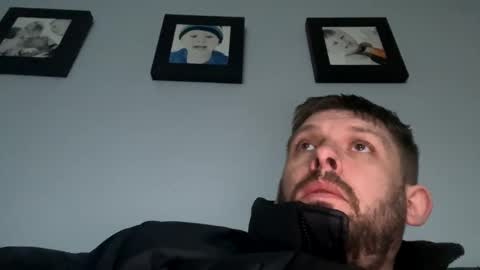 skuzzy25 online show from May 2026 07:30:02 PM
