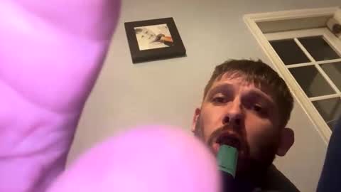 skuzzy25 online show from May 2026 08:25:01 PM
