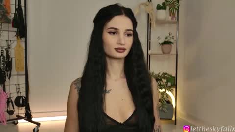 Eliza online show from March 2026 11:19:02 PM