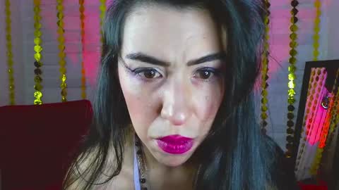 Snapshot of sky_girl1 chatting on March 2025 12:50:01 AM Mile online show from March 2025 12:50:01 AM