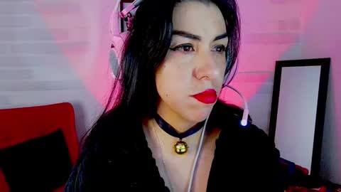 Snapshot of sky_girl1 chatting on October 2025 02:45:02 AM Mile online show from October 2025 02:45:02 AM