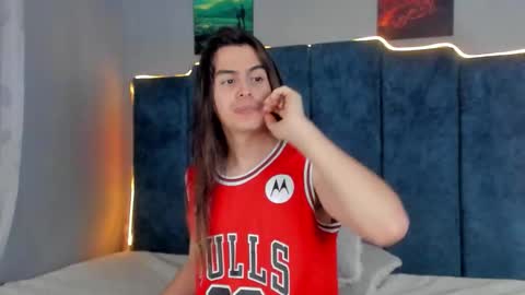 Santiago online show from October 2025 10:36:01 PM