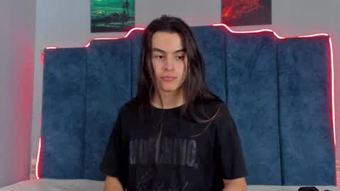 Santiago online show from November 2025 12:09:01 AM