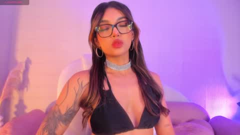 Snapshot of sky_rosee chatting on January 2025 08:19:02 PM Sky online show from January 2025 08:19:02 PM