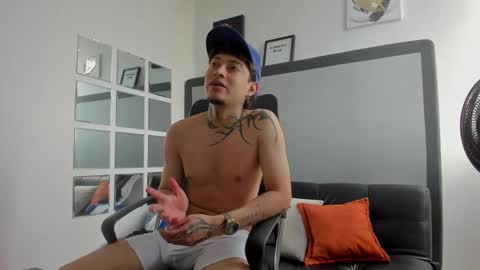 Snapshot of sky_wild chatting on October 2025 08:16:02 PM sky_wild online show from October 2025 08:16:02 PM